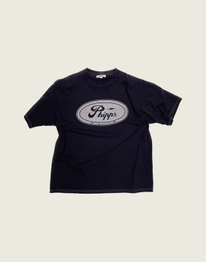 트러커 로고 티