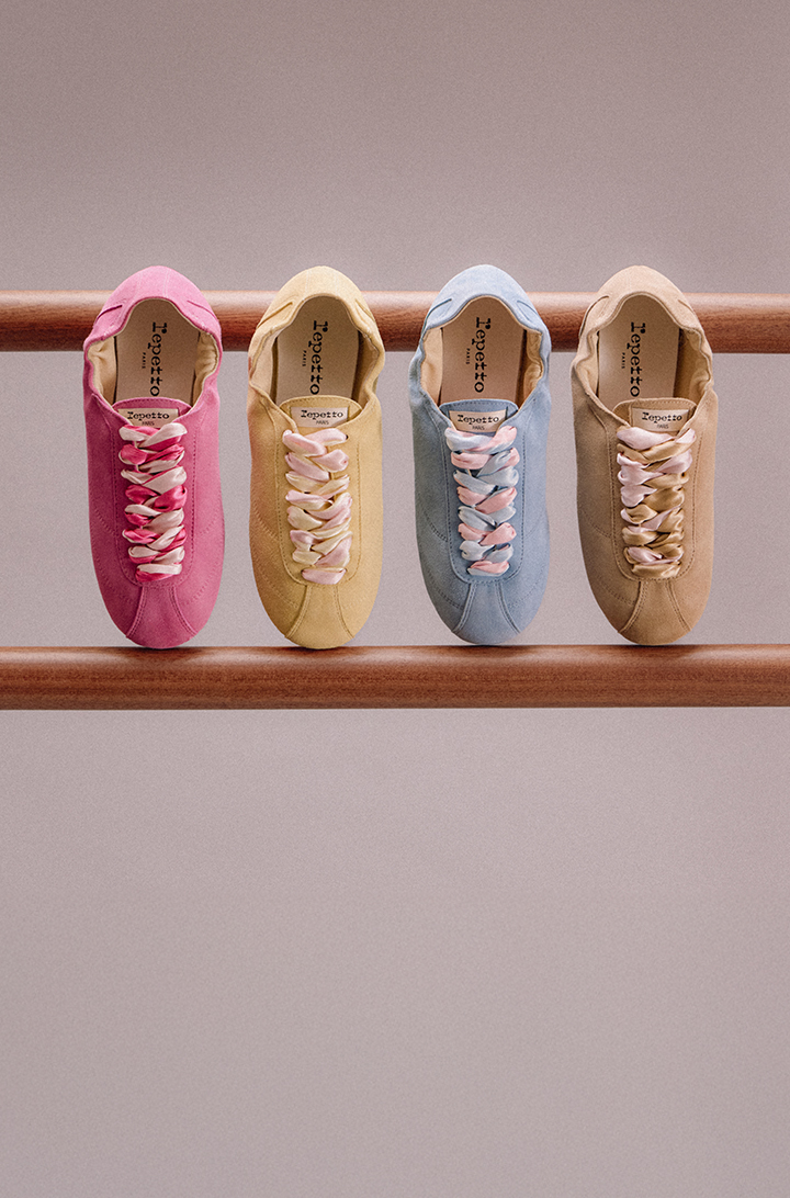 A NEW CHAPTER<BR> TENNIS SILK 