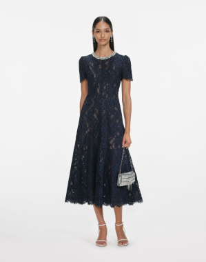 네이비 엠벨레시드 미디 드레스