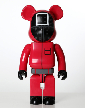 1000%BEARBRICK Squid Game Guard □