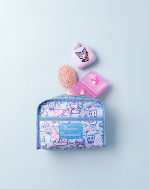 tokidoki x CINNAMOROLL SWEET TREATS TOILETRY BAG