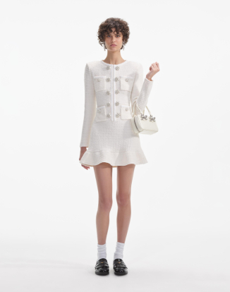 크림 버튼 니트 미니 드레스
