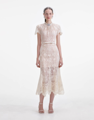 화이트 레이스 미디 드레스